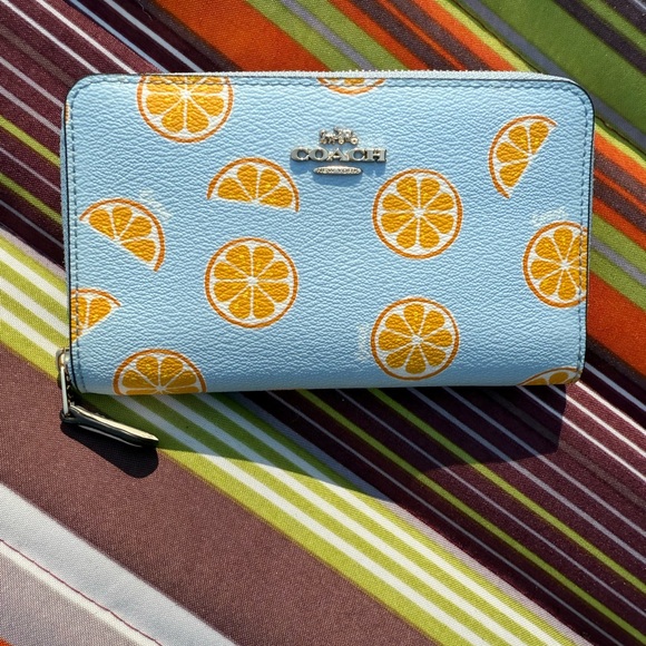 Coach orange slice zip around bifold wallet 🍊 - Picture 1 of 12